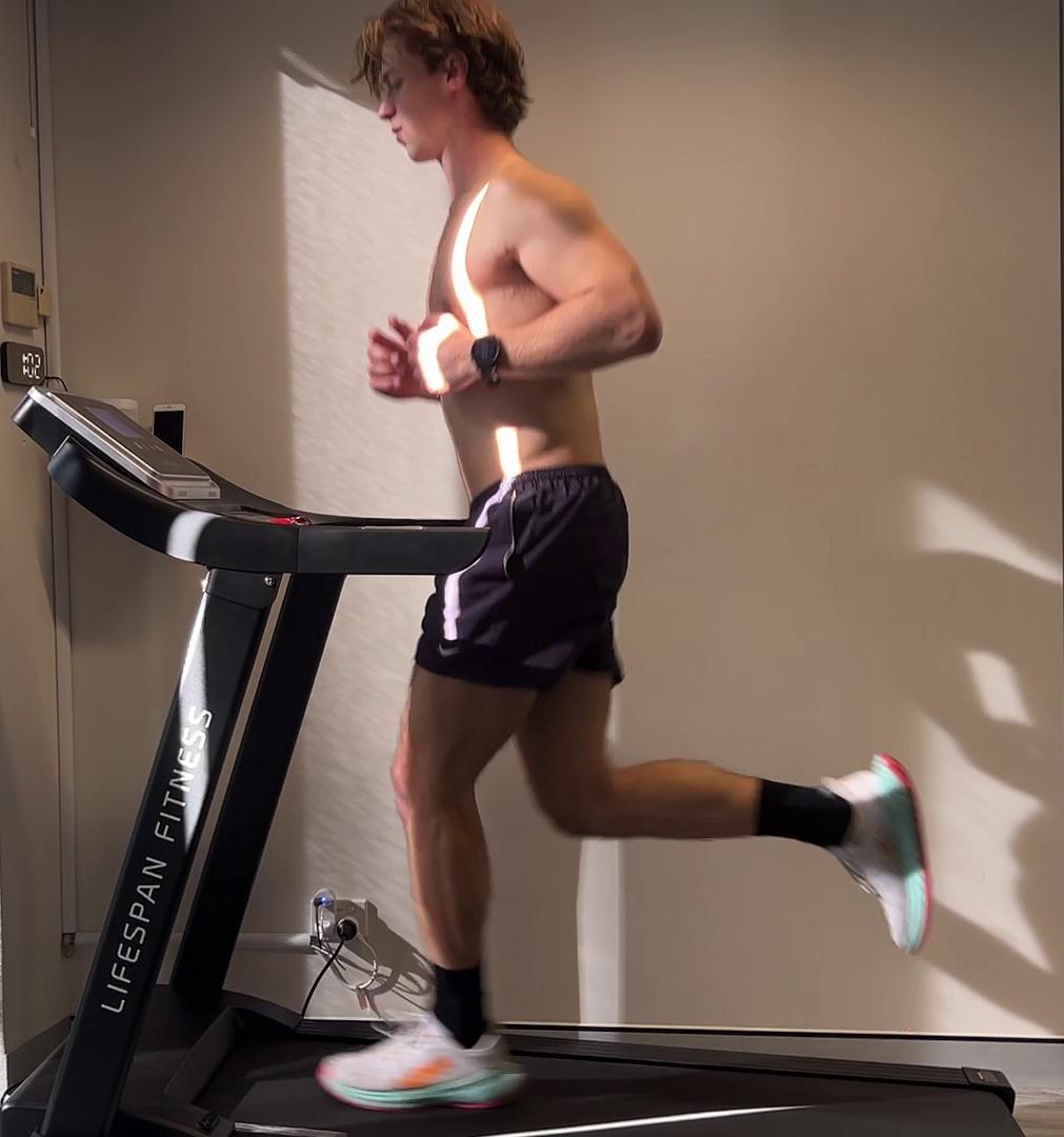 A person running on a treadmill
Description automatically generated with medium confidence